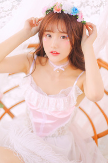 八月薰